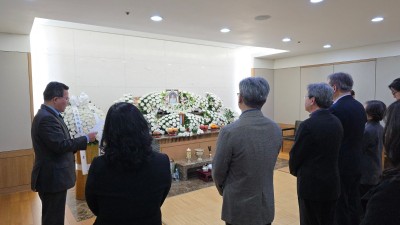 Image 100
